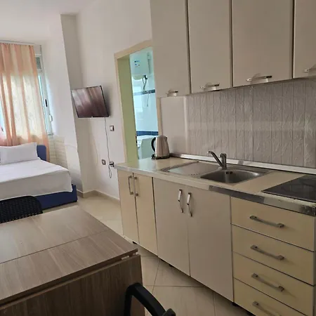 Appartamento Roan Room's Golem (Tirana)